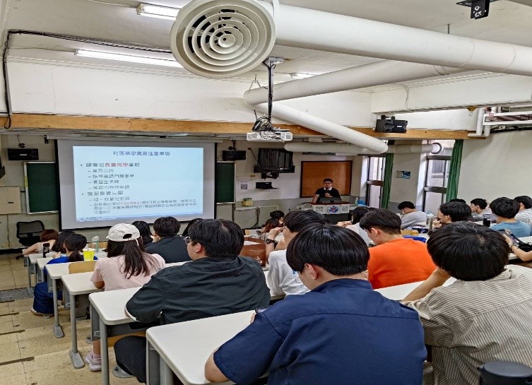 Image:Enews468藥學院-6.jpg