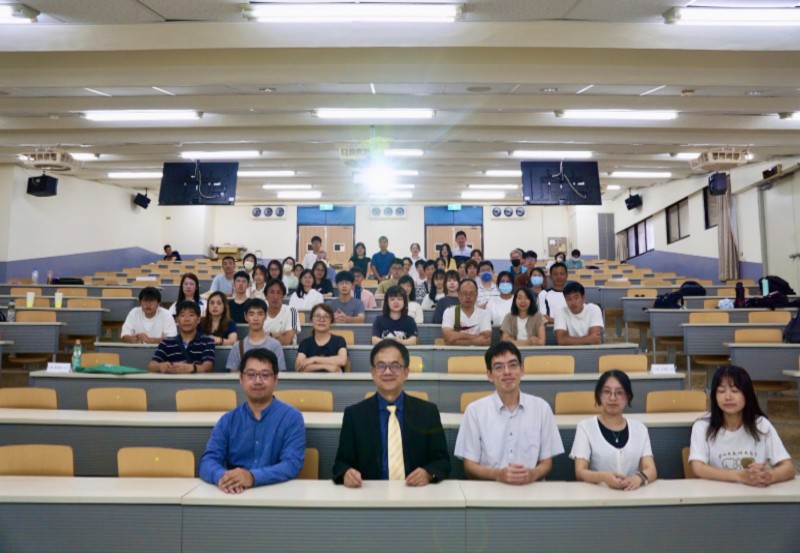 Image:Enews472藥學院-3.jpg