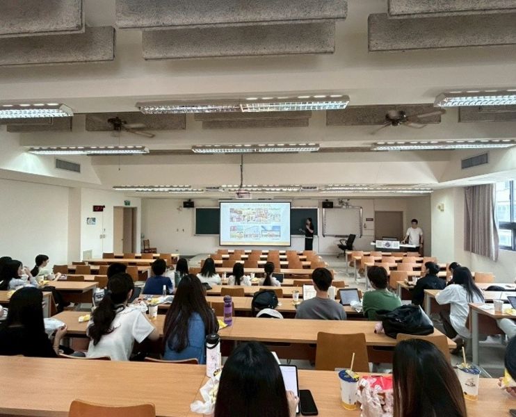 Image:Enews484藥學院-12.jpg