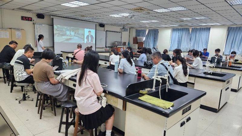 Image:Enews484藥學院-25.jpg
