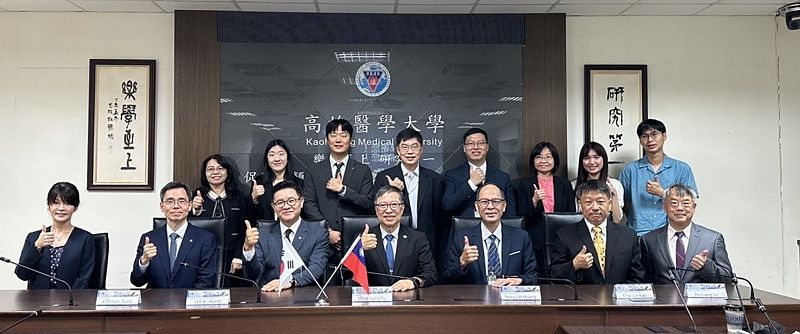 Image:Enews472焦點回顧-2.jpg
